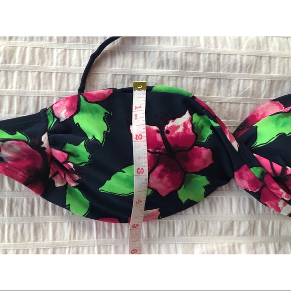 Ardene Twisted Bandeau Bikini Top - Picture 7 of 10